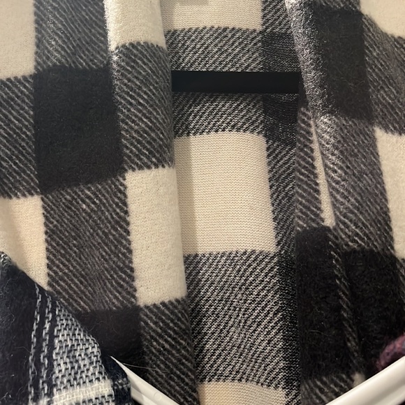 3 shawls perfect for fall - Picture 4 of 4